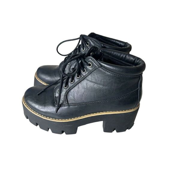Daniel Cassin Black High Top Boots Women’s High End International Designer 6.5 - Picture 3 of 8